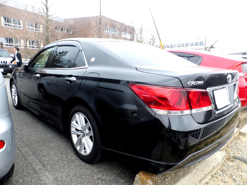 Toyota CROWN HYBRID ATHLETE G (S210) rear