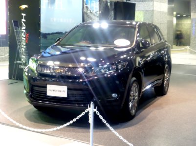 Toyota HARRIER HYBRID PREMIUM “Advanced Package” (AVU65W) front