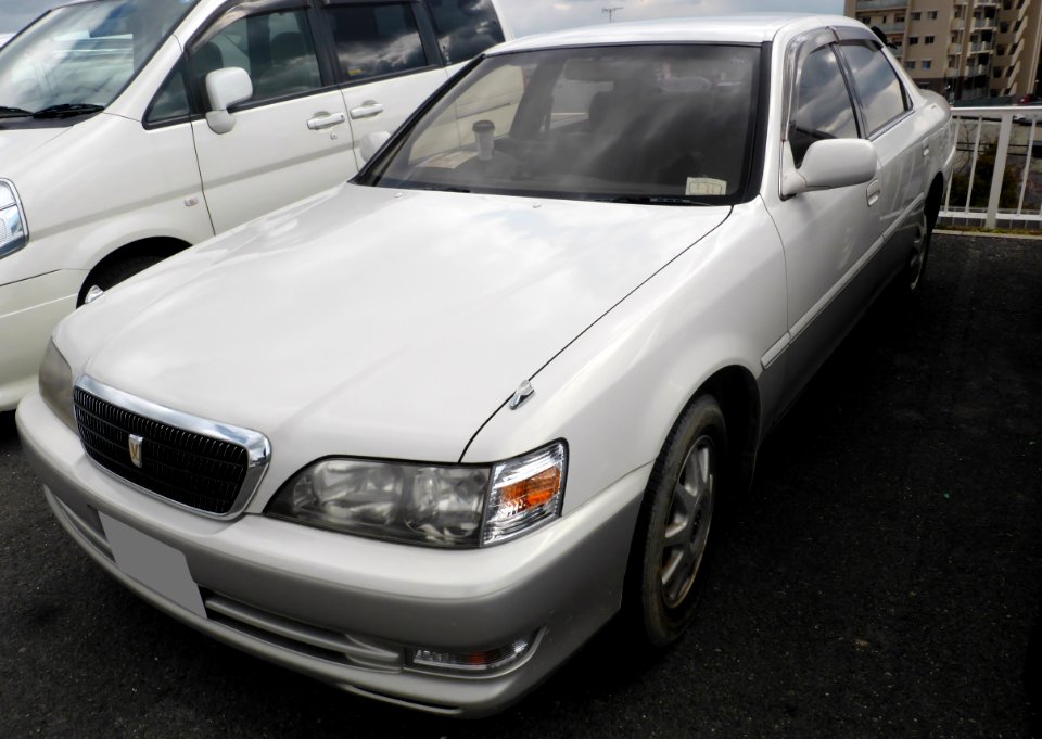 Toyota CRESTA Exceed (X100) front