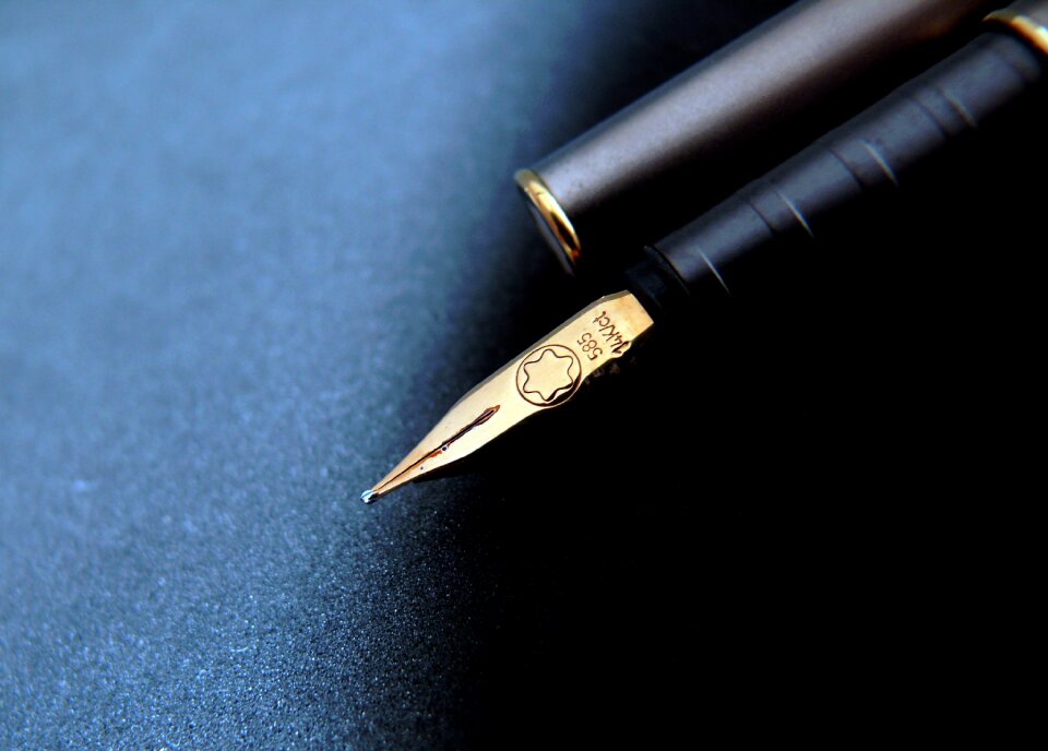 Write writing utensil office supplies
