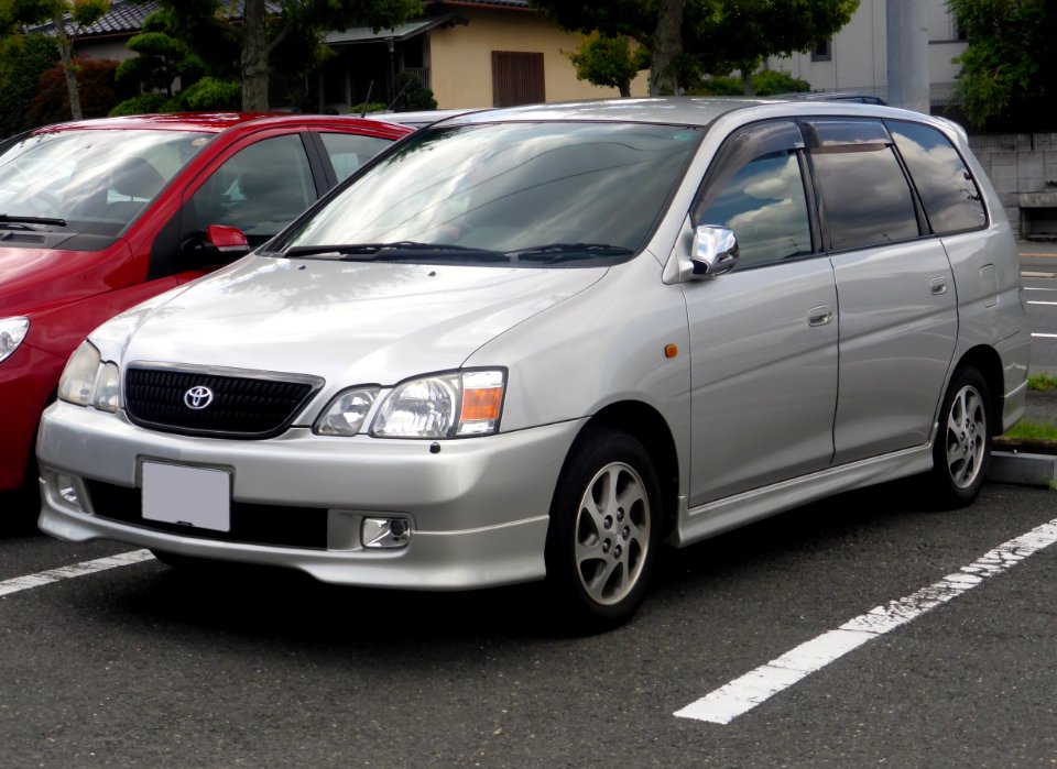 Toyota GAIA S-Edition (ACM10G) front