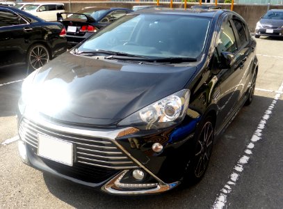 Toyota AQUA G "G's" (NHP10) front