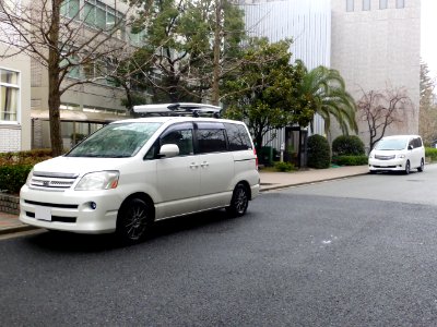 Toyota NOAH (R60G & R70G) front