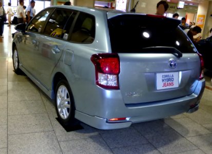 Toyota Corolla Fielder Hybrid (E165) rear
