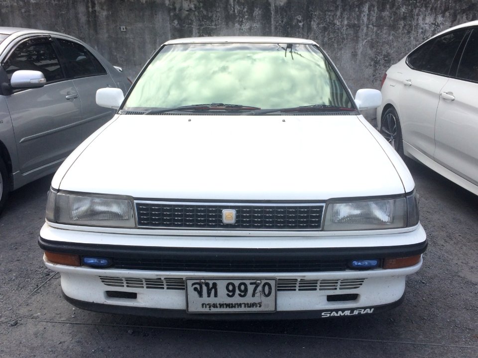 Toyota Corolla (E90) 24