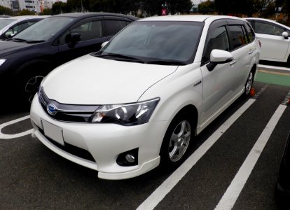 Toyota COROLLA FIELDER HYBRID G (E165) front