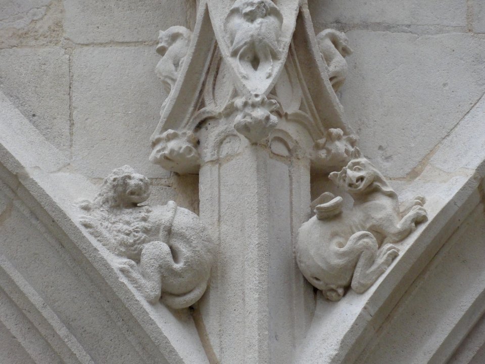 Toul (Meurthe-et-M.) Cloître de la collégiale Saint-Gengoult, détail (03)
