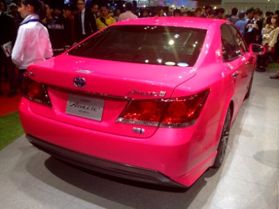 Toyota Crown Hybrid Athlete G ReBORN PINK edition rear - Tokyo Motor Show 2013