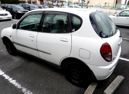 Toyota Duet 1.0V (M100A) left