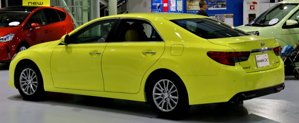 Toyota Mark X 250G Yellow Label rear