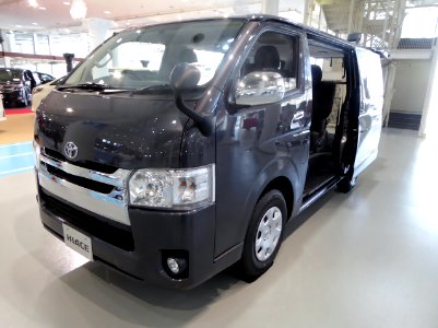 Toyota HIACE LONGVAN SUPER GL 2WD (TRH200V) front