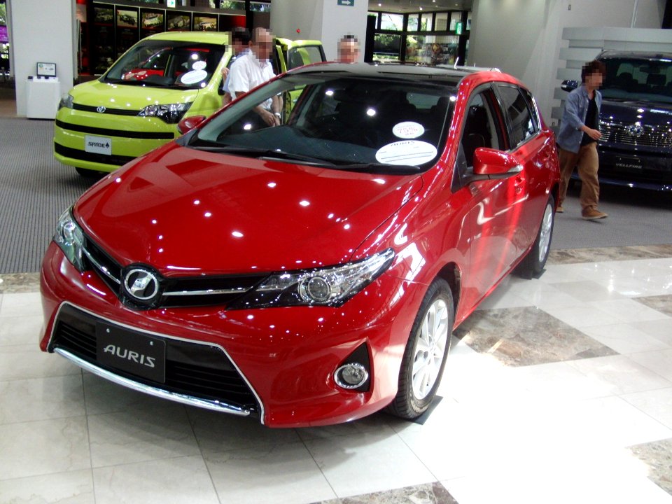 Toyota AURIS S Package 1