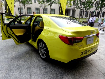 Toyota MARK X "Yellow Label" (X130) rear