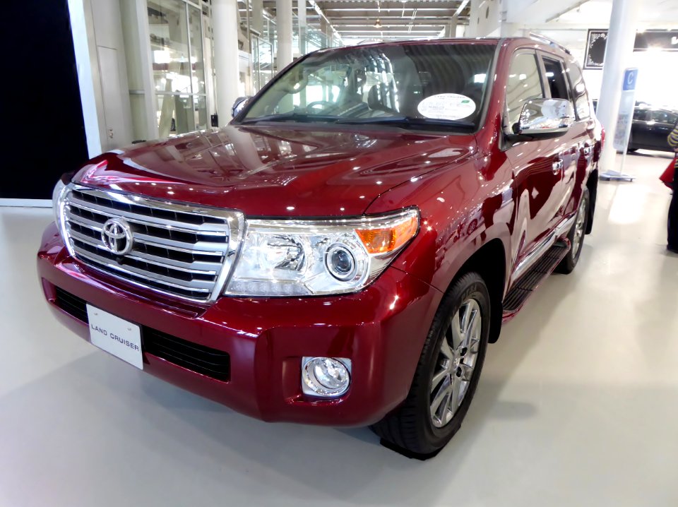 Toyota LAND CRUISER ZX "Bruno Cross" 4WD (URJ202W) front