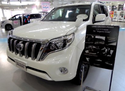 Toyota LAND CRUISER PRADO TX "Argento Cross" 4WD (TRJ150W) front