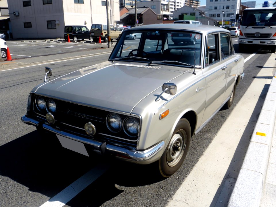 Toyopet Corona (T40) front