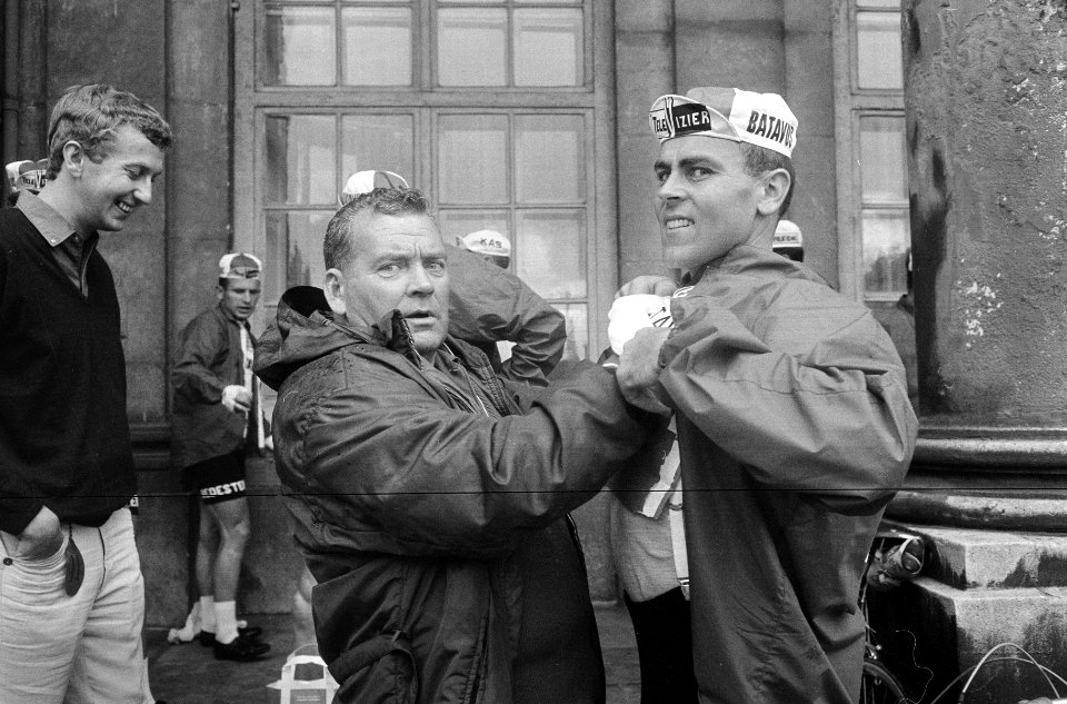 Tour de France , Jo de Roo beste Nederlander, krijgt extra verzorging van Kees P, Bestanddeelnr 919-2720