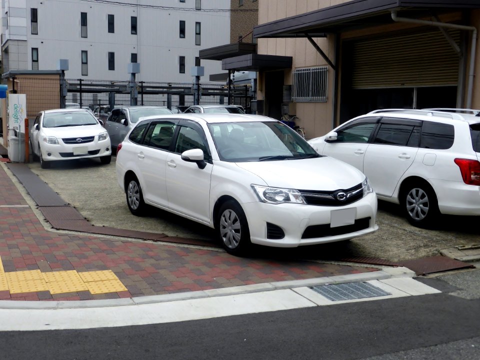 Toyota Corolla Fielder (E140 & E160) front