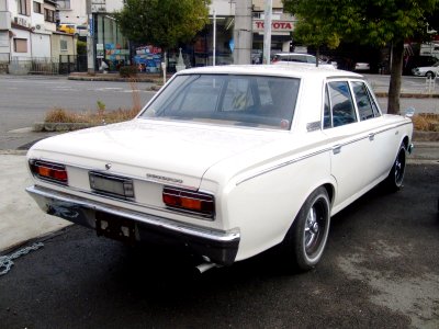 Toyopet Crown (S50) rear