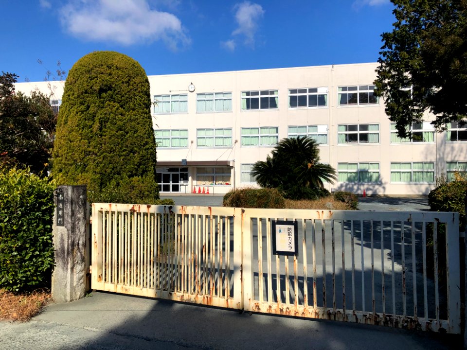 Toyohashi-City-Takashi-Elementary-School-1