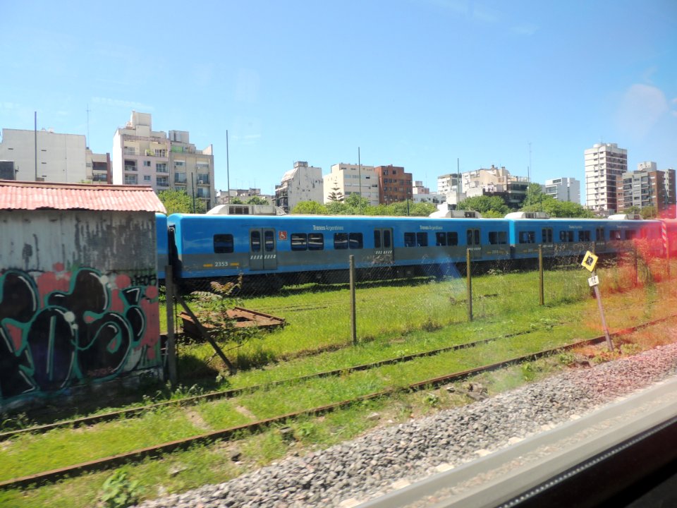Toshibas EMUs y vagones Materfer en Colegiales 02