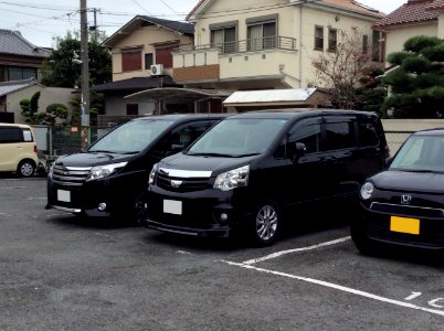 Toyota NOAH Si (R70W&R80W) front