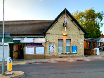 Totteridge & Whetstone station bldg 2020 photo