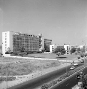 Totstandkoming van moderne infrastuctuur met betrokkenheid van werknemersverenin, Bestanddeelnr 255-1691