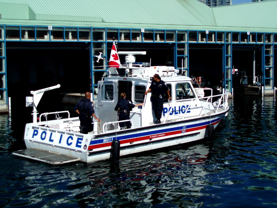 TorontoPoliceMarineUnit