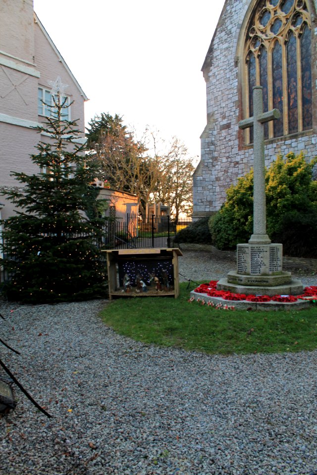 Topsham War Memorial 02