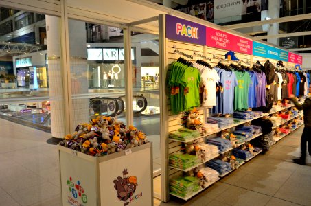TORONTO2015OfficialStore3