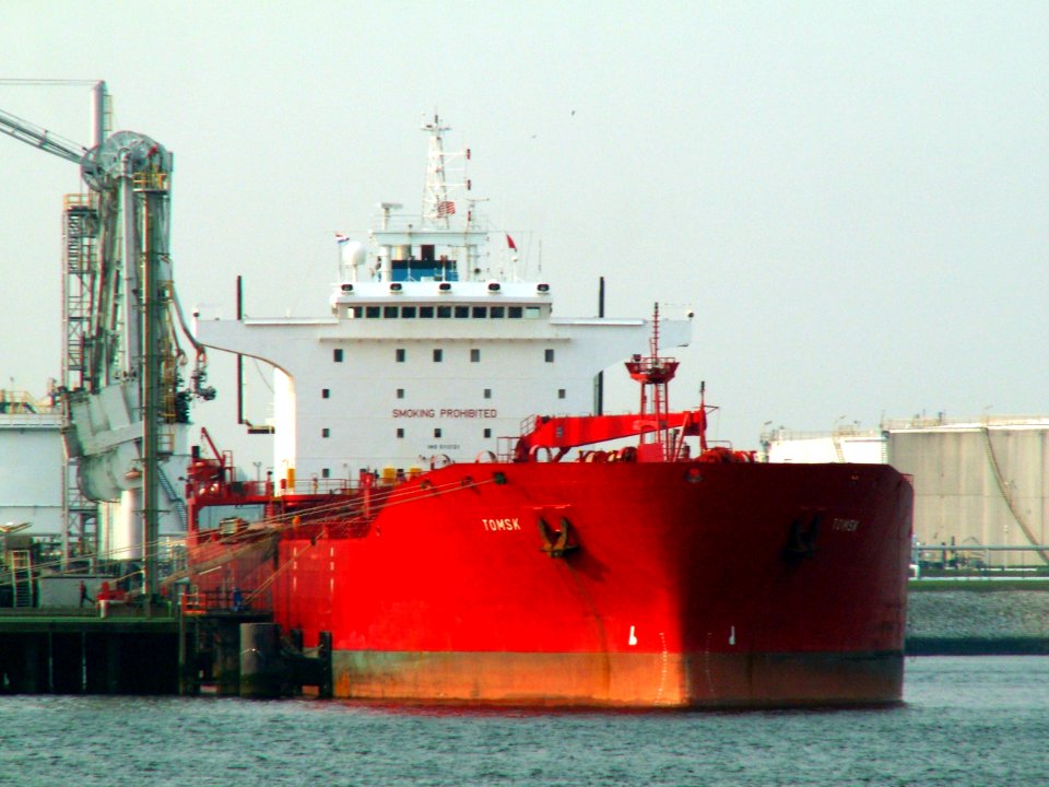 Tomsk IMO 9112131 at the '4e Petroleumhaven', Port of Rotterdam, Holland 07-May-2006