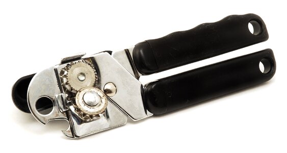 Modern can opener