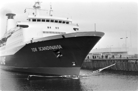 Ton Scandinavia passeert als 750000e schip het Noordzeekanaal, Bestanddeelnr 929-5776