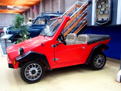 Tomcar (red) pic1
