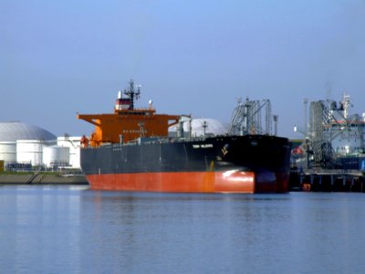 Torm Valborg p2 at the '7e Petroleumhaven', Port of Rotterdam, Holland 20-May-2007
