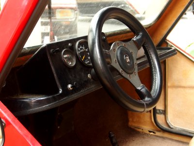 Tomcar (red) pic5