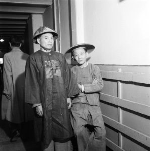 Toneelvoorstelling Mannen in Chinese kleding, Bestanddeelnr 900-7446