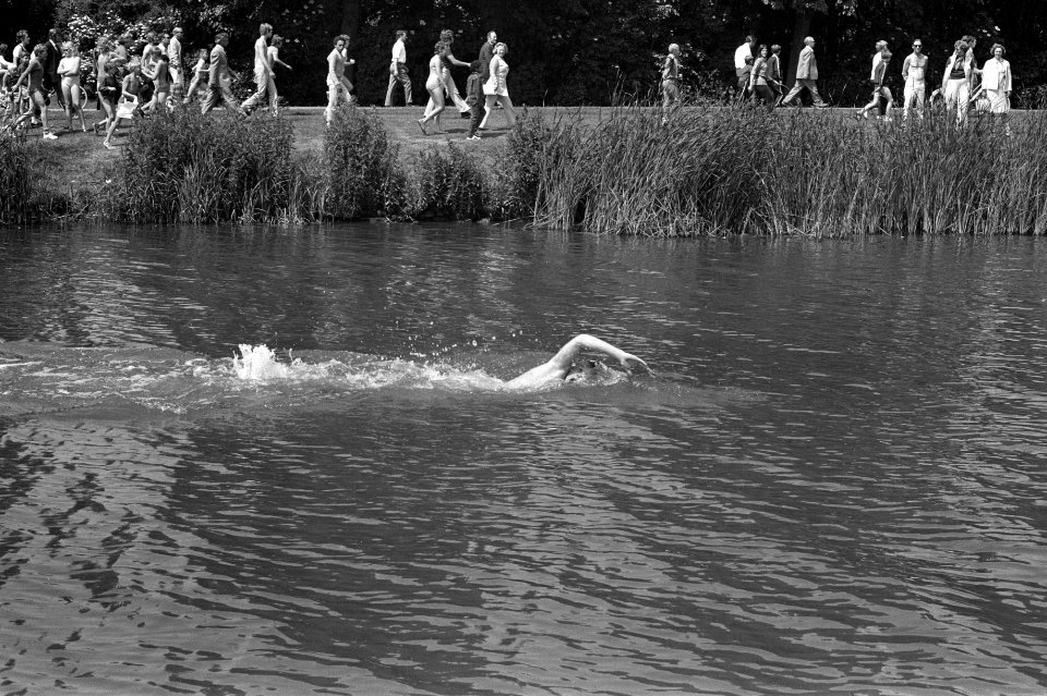 Ton van Klooster in actie, Bestanddeelnr 924-6443