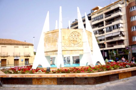 Torrevieja - Paseo de Vistalegre, Monumento al Coralista 1