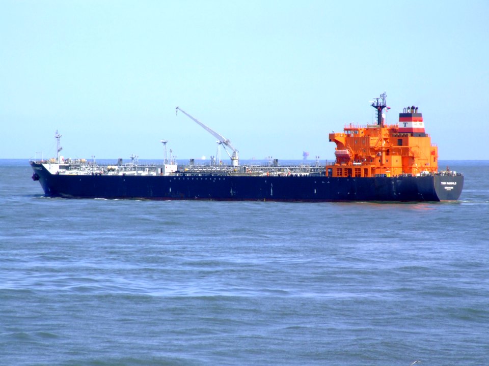 Torm Ragnhild p03 leaving Port of Rotterdam, Holland 08-Jul-2007