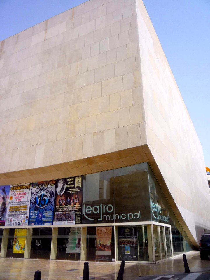 Torrevieja - Plaza Miguel Hernández, Teatro Municipal 2