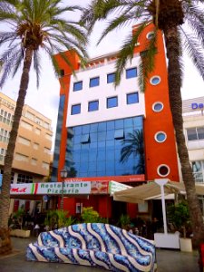 Torrevieja - Plaza Waldo Calero y Torre Europa