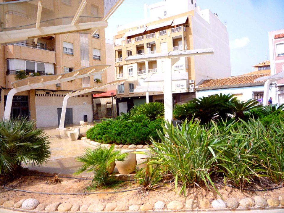 Torrevieja - Plaza Miguel Hernández 1