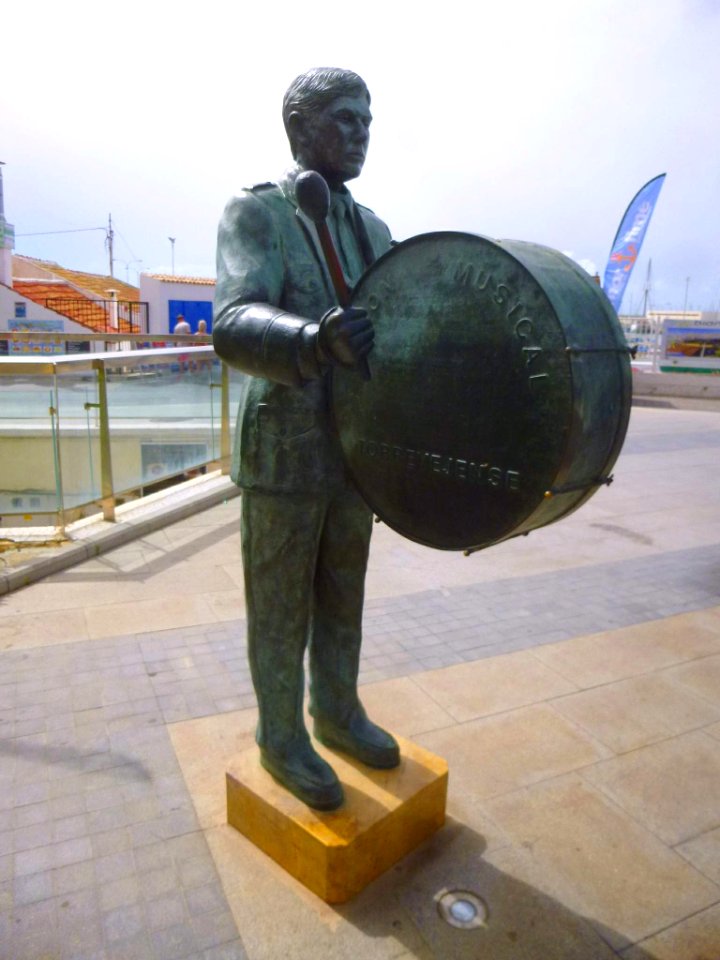 Torrevieja - Paseo de Vistalegre, Monumento a los Músicos Torrevejenses 5