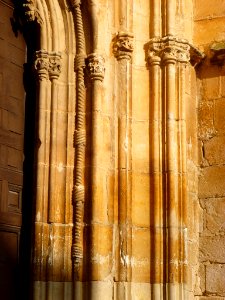 Torrelaguna - Iglesia de Santa María Magdalena, portadas 08