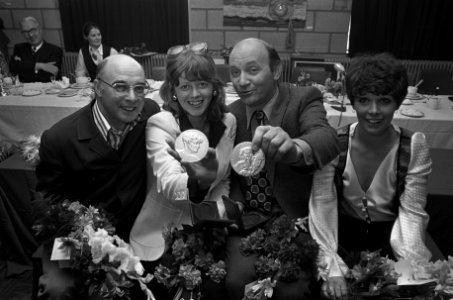 Toneelprijzen uitgereikt in Tiel, v.l.n.r. Wim Kouwenhoven, Petra Laseur, André , Bestanddeelnr 926-4346