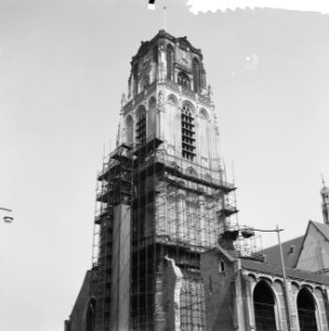 Toren van de Sint Laurens te Rotterdam uit de steigers, Bestanddeelnr 912-3343