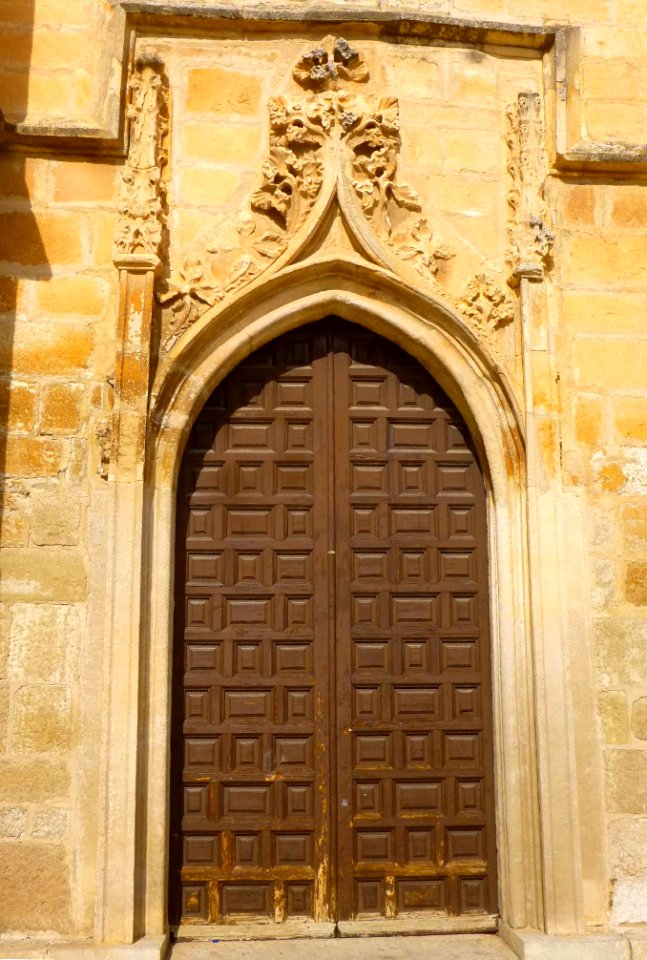 Torrelaguna - Iglesia de Santa María Magdalena, portadas 05
