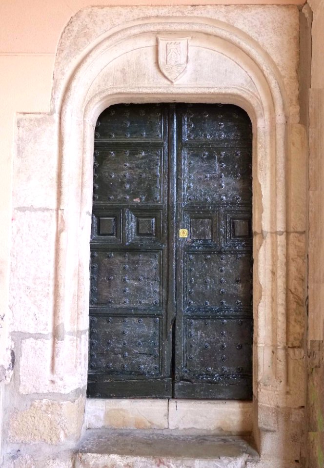 Torrelaguna - Iglesia de Santa María Magdalena, portadas 01